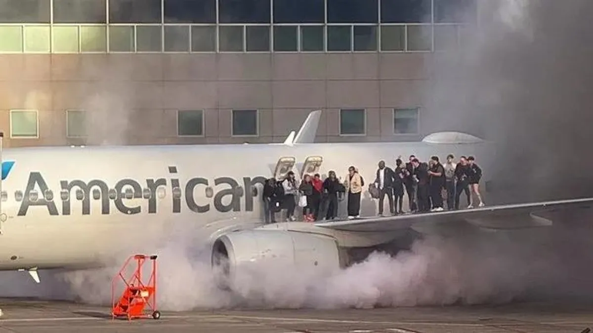 ABD'de bir yolcu uçağı havalimanındayken aniden alev aldı