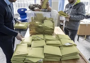 AK Parti ve CHP'den YSK'ya yurt dışı oy verme takvimiyle ilgili itiraz! YSK'dan flaş karar