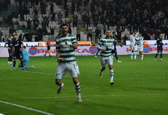 son-dakika-konyaspor-kasimpasa-4-4-mac-sonucu-ozet-1645211278741.jpg Son dakika: Konyaspor - Kasımpaşa: 4-4 (MAÇ SONUCU ÖZET) - 2