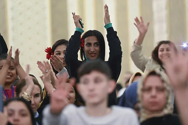 romanlar-ile-iftar-bulusmasinda-baskan-erdogandan-kritik-aciklamalar-basari-hanemize-yeni-yildizlar-ekleyecegi-1680980567230.jpg Romanlar ile İftar Buluşması’nda Başkan Erdoğan’dan kritik açıklamalar: Başarı hanemize yeni yıldızlar ekleyeceğiz - 9