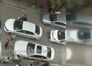 İki kadın yakınlarını darp eden adamı dövdü