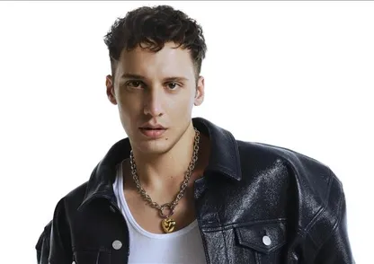 Edis havalimanında gözaltına alındı