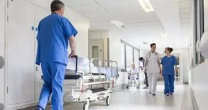Sağlık çalışanlarına ek ödeme müjdesi! Kanun kabul edildi
