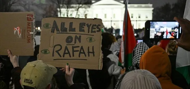 Beyaz Saray önünde Gazze’ye destek! Katilin finansörü Biden’a çağrı: İsrail’e silah göndermeyi bırak