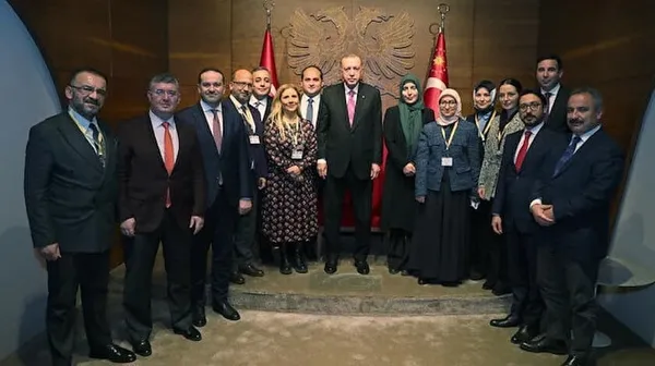 Başkan Erdoğan Arnavutluk dönüşü basın mensuplarının sorularını yanıtladı: Faiz de düşecek kur da 2022 bizim en parlak yılımız olacak