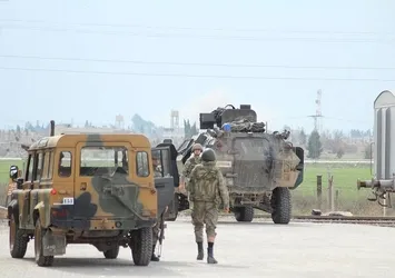 Hakkari'de askeri araç kaza yaptı: 7 yaralı