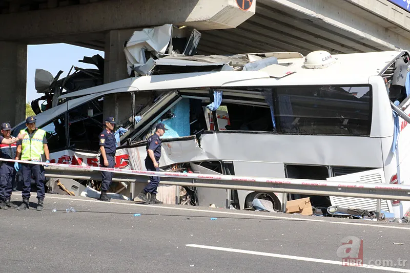 Ankara'da katliam gibi kaza! Yolcu otobüsü köprünün ayağına saplandı | Kahreden detay ortaya çıktı 16