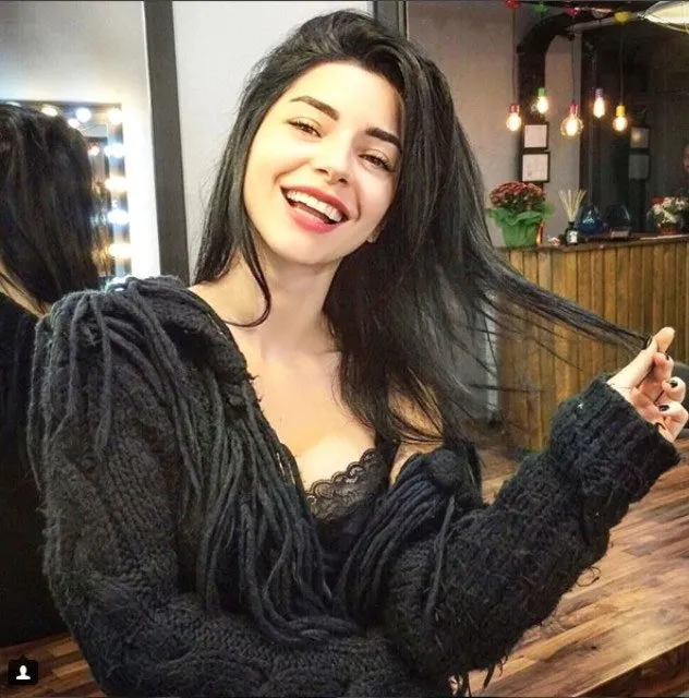 Doğduğun Ev Kaderindir’in Zeynep’i Demet Özdemir makyajsız haliyle