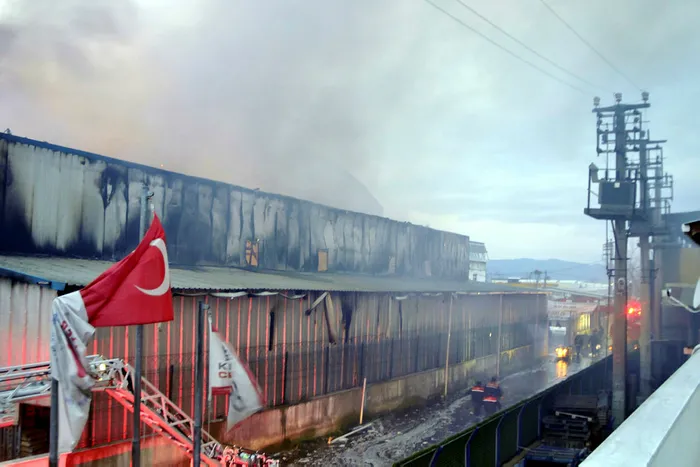 Kocaeli'de kağıt fabrikasında yangın - 3