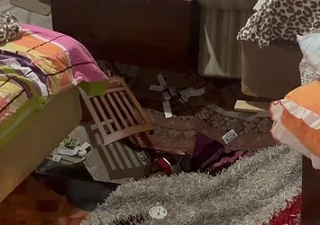 Uyurken evinin zemini çöktü! İstanbul'da şaşırtan olay