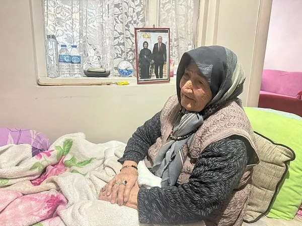 1708966651398.jpeg Her şey rüya ile başladı! 92 yaşındaki Latife teyze Başkan Erdoğan sevgisini manilere döktü - 1
