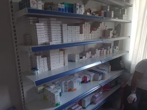 Adana'da gizli bölmeli kaçak hastanenin ardından bu kez de kaçak tıp merkezi ortaya çıkartıldı - 6