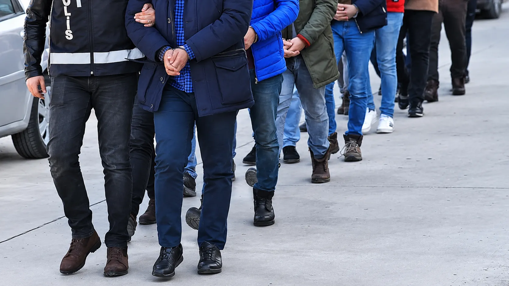 İstanbul merkezli FETÖ operasyonu! 20 gözaltı