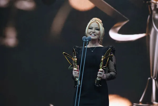 canli-yayinda-surpriz-dogum-gunu-kutlamasi-muge-anli-kac-yasina-girdi-muge-anli-kac-yasinda-nereli-1639727634468.jpg Canlı yayında sürpriz doğum günü kutlaması! Müge Anlı kaç yaşına girdi? Müge Anlı kaç yaşında, nereli? - 3