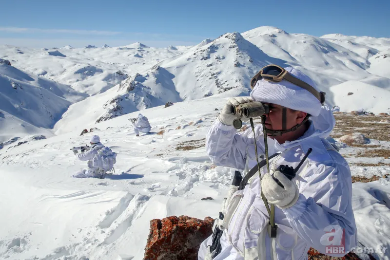 Karla kaplı dağlarda PKK'ya dondurucu darbe 19