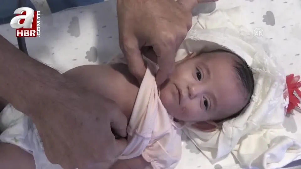 Dünyaya 460 gram gelen bebek 137 günlük mücadeleyle yaşama tutundu
