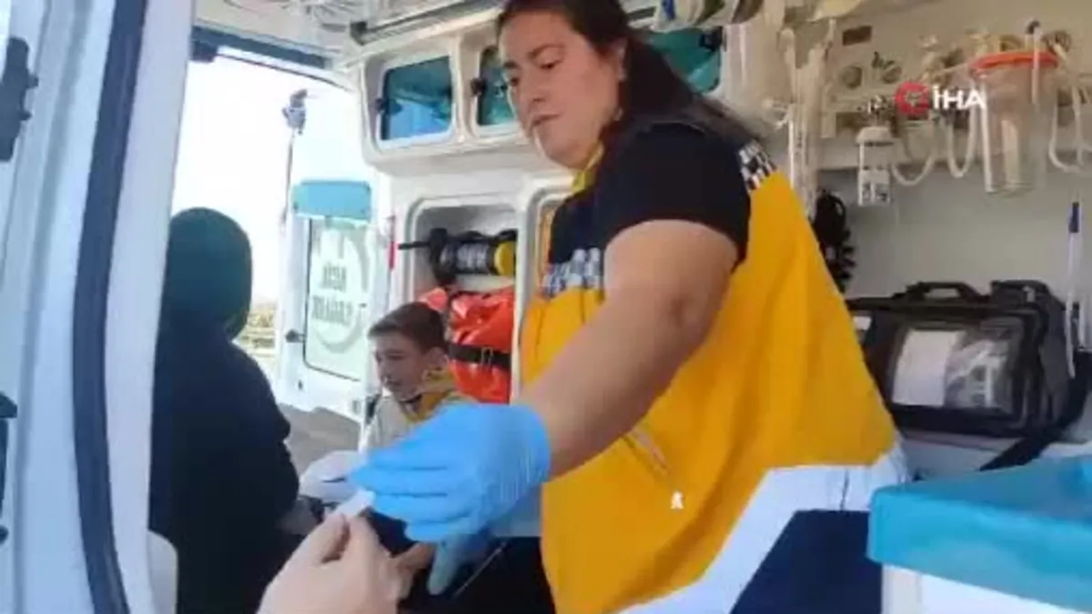 Bursa'da otobanda kamyonet otomobile çarptı