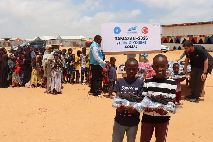 mavi-marmara-dernegi-2026-ramazan-yardimlari-icin-15-bolgede-seferberlik-baslatti-1771320164576.jpg Mavi Marmara Derneği 2026 Ramazan yardımları için 15 bölgede seferberlik başlattı - 2