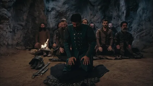 Kuruluş Osman’da Osman Bey ve alplerinin Allah’a duası