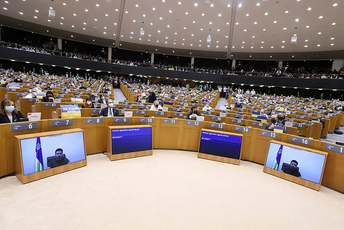 Son dakika: Ukrayna AB üyesi olacak mı? Cumhurbaşkanı Zelenskiy Avrupa Parlamentosu'na seslendi - 3