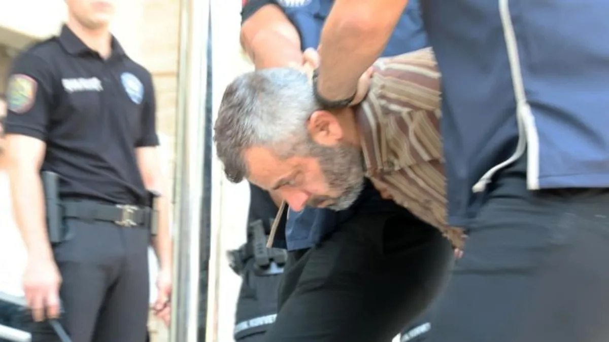 FETÖ’nün suikast timindeki Burkay Karatepe’ye maddi destek iddiası: İstanbul ve Eskişehir’de 10 şüpheli...