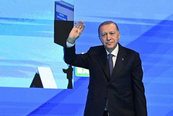 baskan-erdogandan-izmirde-chp-yonetimine-tepki-31-martta-hizmet-belediyeciligi-basliyor-1706363081217.jpeg Başkan Erdoğan'dan İzmir'de CHP yönetimine tepki: 31 Mart'ta hizmet belediyeciliği başlıyor - 5