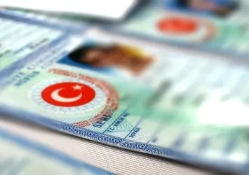 FETÖ'den aranan savcı sahte kimlikle yakalandı