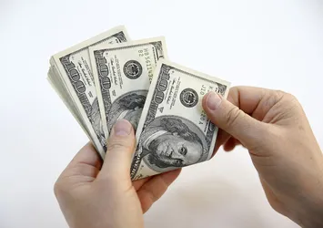 Dolar/TL bir ayın yükseğini gördü