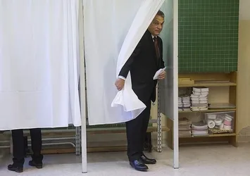 Macaristan'da sığınmacılar için referandum