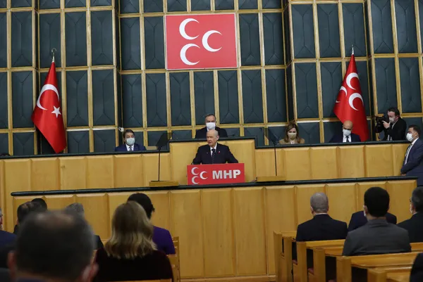 son-dakika-yeni-anayasa-sureci-mhp-lideri-bahceli-cumhur-ittifaki-olarak-anlayis-ve-ilke-birlikteligimiz-cok-nettir-1612859306801.jpg Son dakika: Yeni Anayasa süreci! MHP lideri Bahçeli: Cumhur İttifakı olarak anlayış ve ilke birlikteliğimiz çok nettir - 4