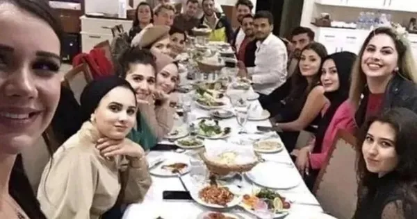 son-dakika-selin-cigerci-ve-gokhan-cira-hakkinda-sorusturma-baslatildi-kara-para-sorusturmasi-derinlesiyor-1701455461824.jpg Son dakika: Selin Ciğerci ve Gökhan Çıra hakkında soruşturma başlatıldı! Kara para soruşturması derinleşiyor - 3