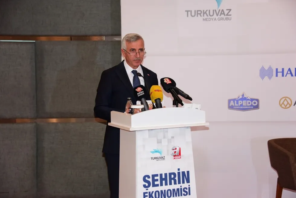 1785503237167.jpeg Kahramanmaraş Valisi Mükerrem Ünlüer, kentin üretim gücü ve ihracat başarısını paylaştı. (ahaber.com.tr)