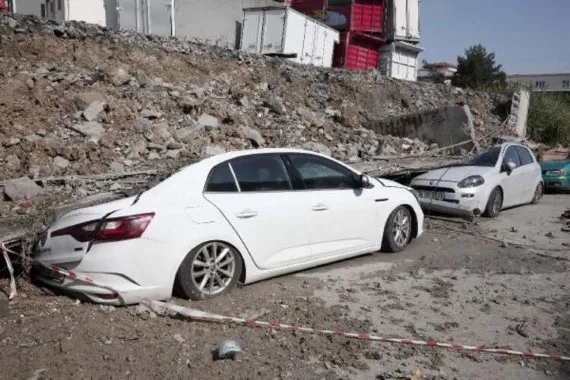 Sağanak yağışın yıkıp geçtiği Esenyurt'taki dehşet anlarından yeni görüntü - 2