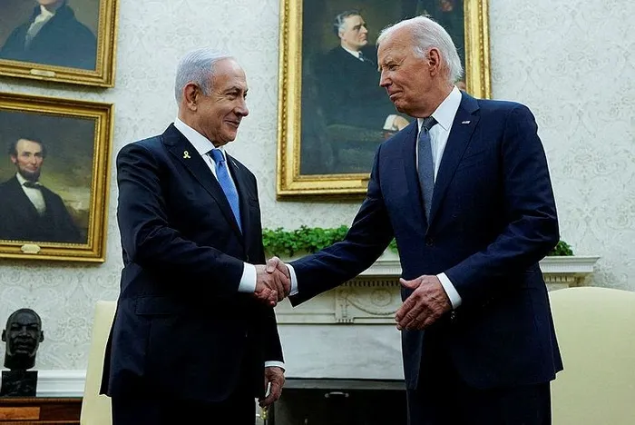 bidenin-washingtondaki-gorusmede-netanyahuya-bana-maval-okuma-dedigi-iddiasi-1722716545126.jpeg ABD Başkanı Joe Biden ve Netanyahu'nun Beyaz Saray'daki görüşmelerinden kareler