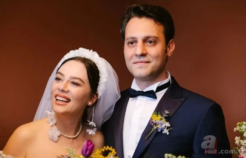 Bahar dizisinin yıldızı Demet Evgar'ın eşi bakın kimmiş! 'Sen ben Mavi' diyerek paylaştı... 7