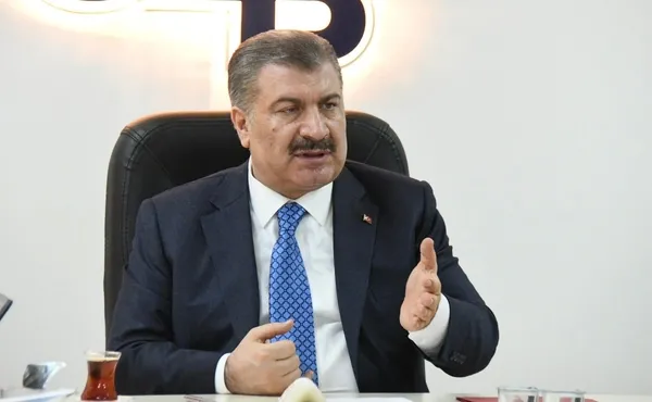 Bakan Fahrettin Koca ilaç sektörü temsilcilerini kabul etti: Mesajımız net! Vatandaşımız ilaca erişirse rahat ederiz