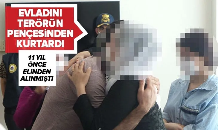 HDP önünde evlat nöbeti tutan bir anne daha evladını terörün pençesinden kurtardı