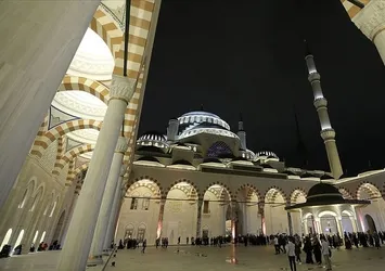 Rus Alina Hakkari’de Müslüman oldu