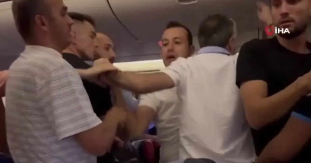 Gaziantep FK'nın olduğu uçakta kavga! Pilot yolcuyu uçaktan indirmeye çalıştı, futbolcular araya girdi