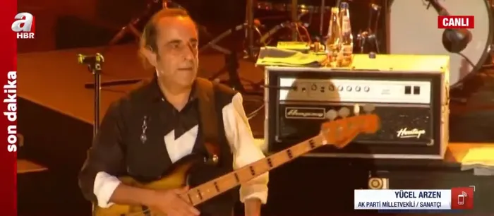 Usta sanatçı Özkan Uğur hayatını kaybetti! MFÖ grubunun yıldız ismi sevenlerini yasa boğdu... Özkan Uğur kimdir?