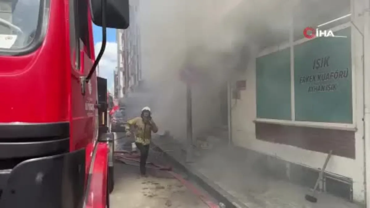 İstanbul Şişli'de depoda yangın paniği