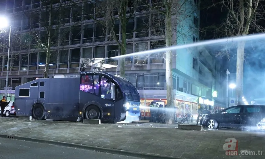 Hollanda'da Türk vatandaşlarına polis köpekleriyle müdahale 14