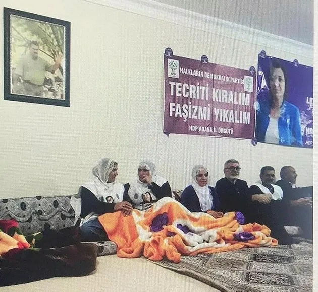 HDP'li vekiller Öcalan fotoğrafı altında birleşti - 1