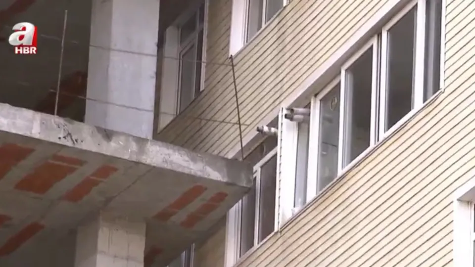 Denize değil cama sıfır daire | İlk bakanlar anlayamıyor! İstanbul’da bir garip apartman hikayesi...
