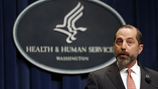 Son dakika: ABD Sağlık Bakanı Azar FDA’nın hızlı bir şekilde onay verdiği Pfizer’in aşısıyla ilgili yeni açıklama - 4