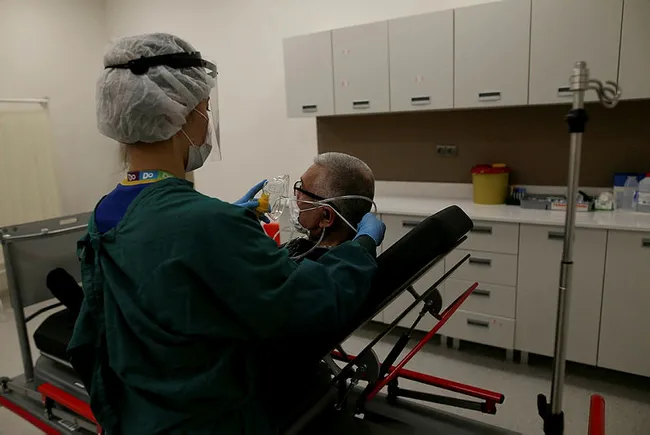 Bursa İl Sağlık Müdürü Dr. Yavuzyılmaz: İngiliz mutantının yayılım hızı fazla hastalık süreci hafif