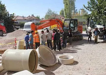 Kanalizasyon çalışmasından tarihi mezar çıktı