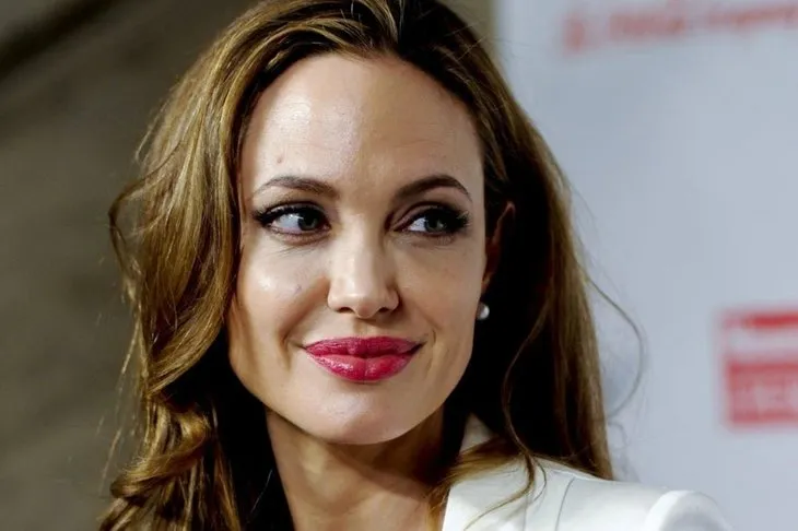 Angelina Jolie katil İsrail’e ateş püskürmüştü! Ünlü oyuncunun babası Jon Voight’ten ise soykırımcılara destek verdi