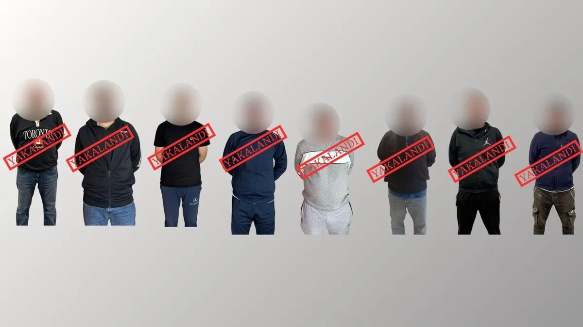 Kırmızı bültenle aranan 8 suçlu Türkiye'ye getirildi