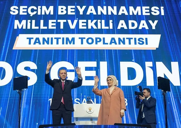AK Parti startı Doğru zaman doğru adam sloganıyla verdi! Başkan Erdoğan seçim beyannamesini açıkladı